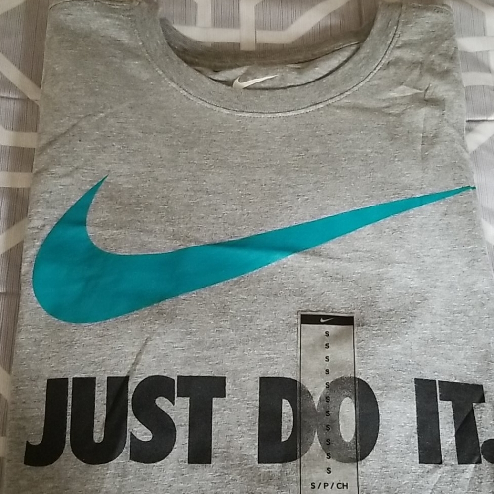 Nike Tee, Gray, Size Small